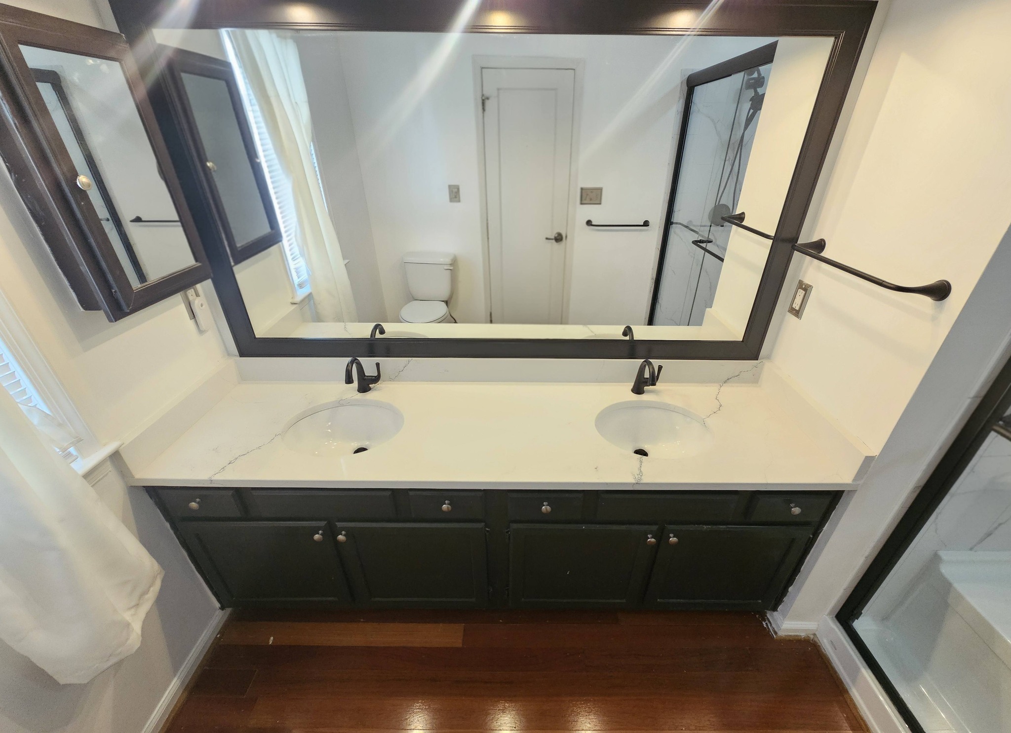 Finished Bathroom – DHM Construction Inc.